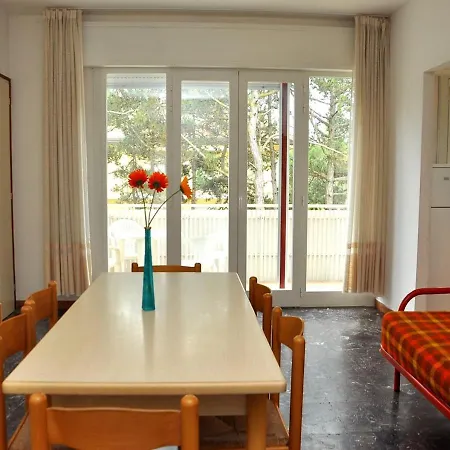 Delightful Flat For 8 Guests In - Beahost 公寓