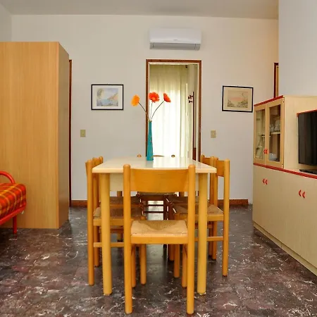 Delightful Flat For 8 Guests In - Beahost * 比比翁