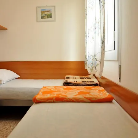 Delightful Flat For 8 Guests In - Beahost 公寓 *